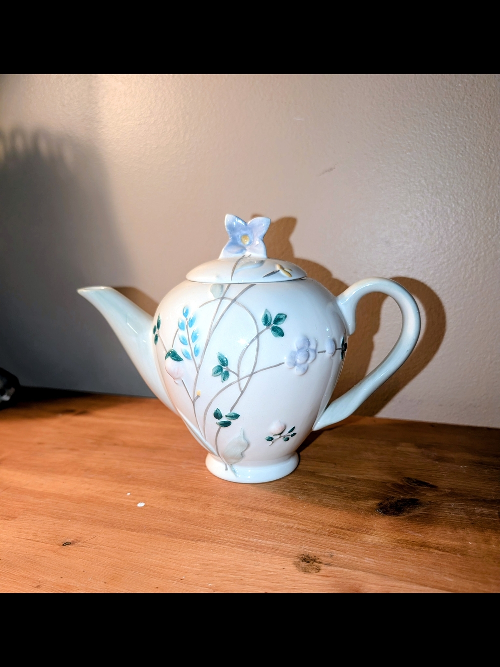 Pfaltzgraff April Teapot